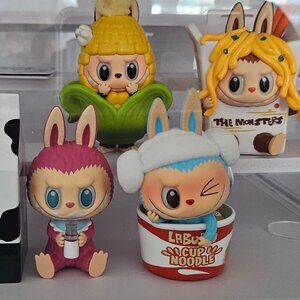 Labubu wacky mart set
